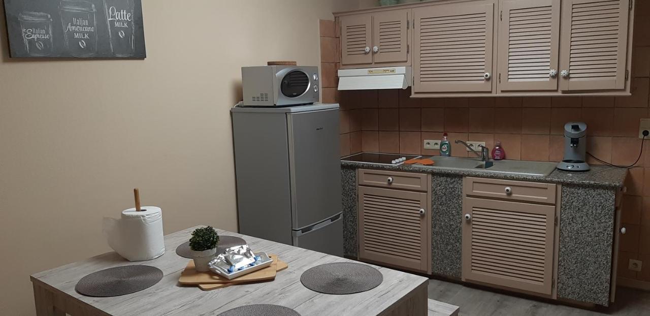 Petit Appartement Cosy バストーニュ エクステリア 写真